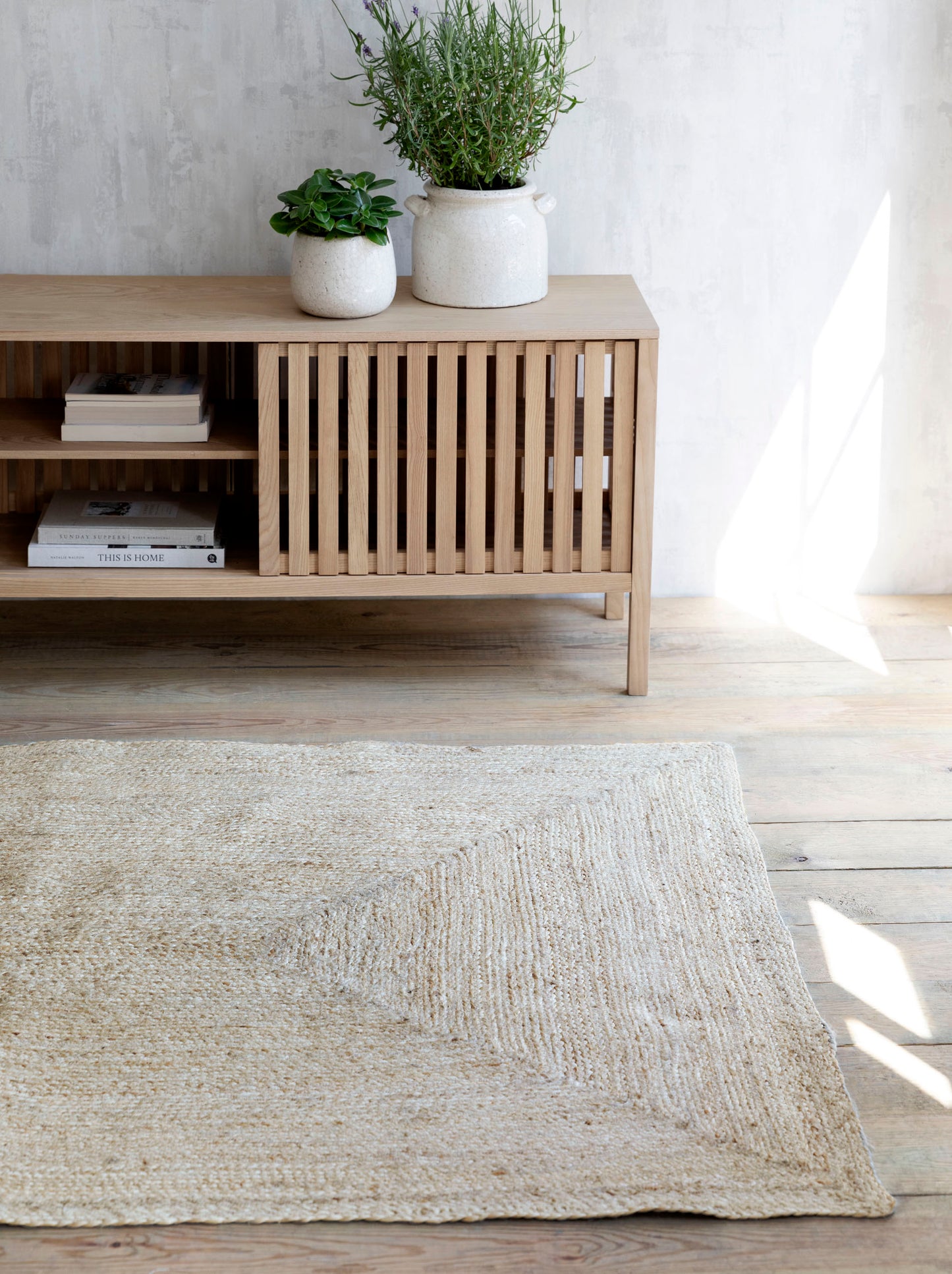 Classic Rectangular Jute Rug 120x180cm